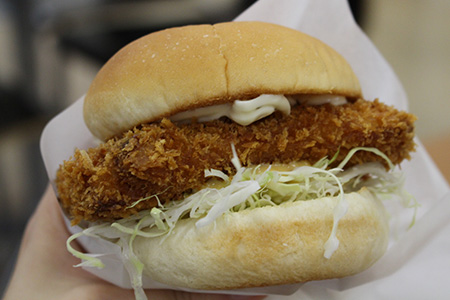 近海マグロバーガー