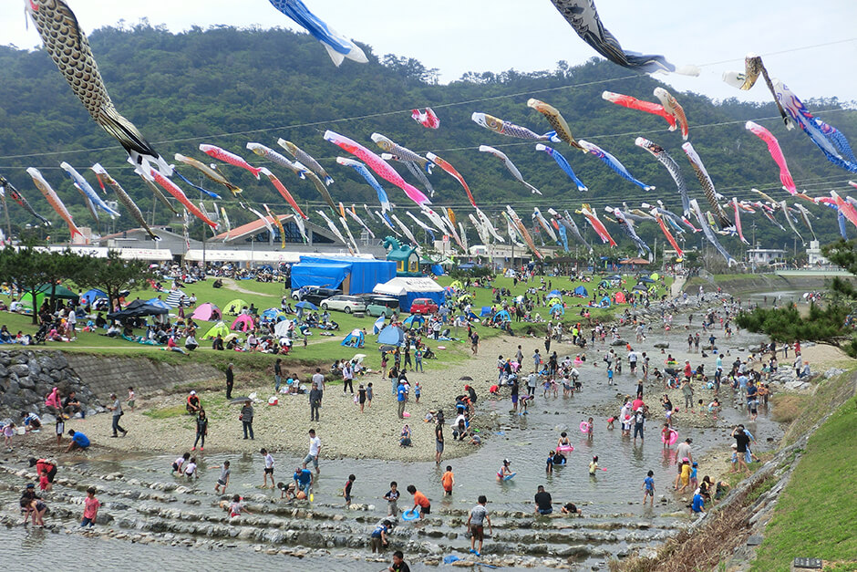 奥ヤンバル鯉のぼり祭り