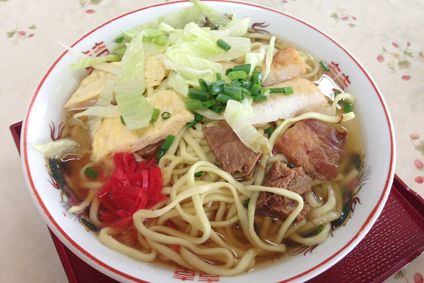 石垣市の知花食堂の沖縄そば