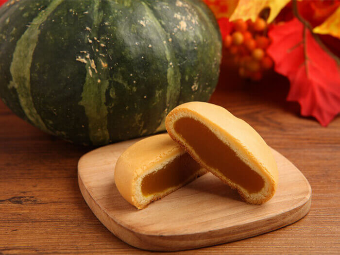 古宇利島はかぼちゃが名産！古宇利島産のカボチャを使ったかぼちゃの饅頭「カボニー」は、かぼちゃ本来のまろやかな味わいが楽しめます！