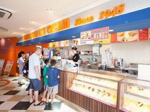 From ice cream to crepes， and even tapioca tea. There are plenty of goodies to try!