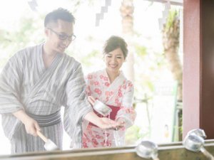 Couples can go on a date dressed in yukatas to festivals and various events.