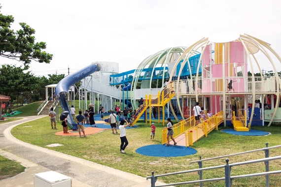 平和祈念公園 子供の広場 （命の卵）