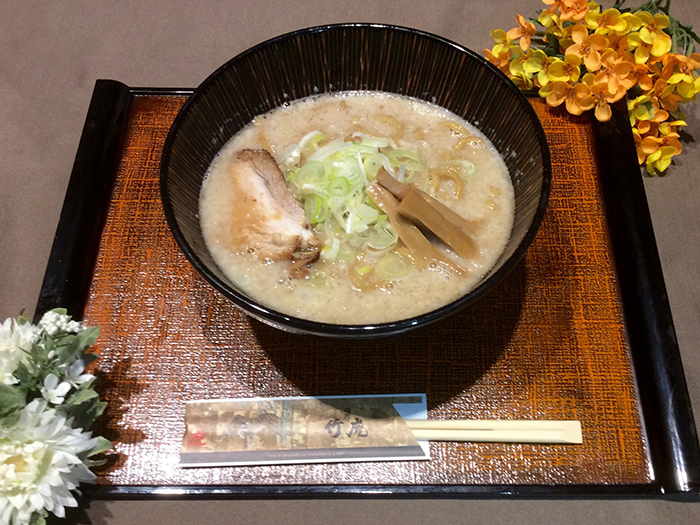 「Goma Tantan Miso Ramen」 is really popular. Chicken-bone soup with blend of sesame paste and Taketora special miso