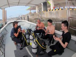 Even if its the first time diving and snorkeling， our staff will carefully explain