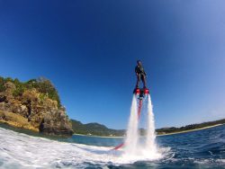 【Fly board 7，500 yen】Age: 13-60 years old  Duration: 30 minutes / 1 person  Weight: within 90kg (If the weight exceeds 90kg， consultation is necessary) . Foot size: 22 ~ 28cm Glasses must be taken off prior to participation.