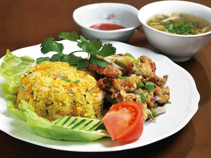 Exquisite “Soft Shell Crab & Turmeric Fried Rice”
