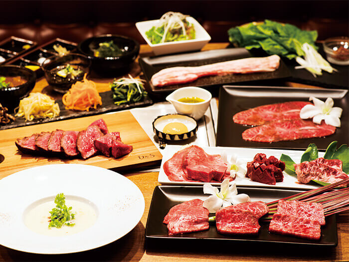Eight kinds of yakiniku grilled meat and teppan course: ¥5，800 (excluding tax) 