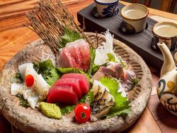 Imaiyu (fresh fish) sashimi platter 