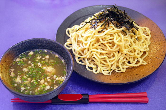 Enjoy dipping cold noodle in the very hot sauce!