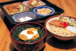 “Umibudo carrel”， the dish you can enjoy both as Umibudo and Okinawa soba.