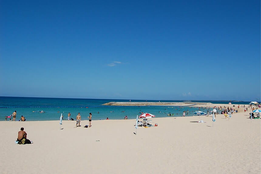 Azama san san Beach