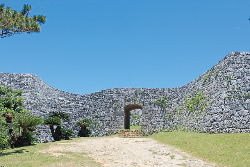 Zakimigusuku Castle