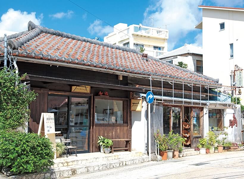 Tsuboya Yachimun-dori