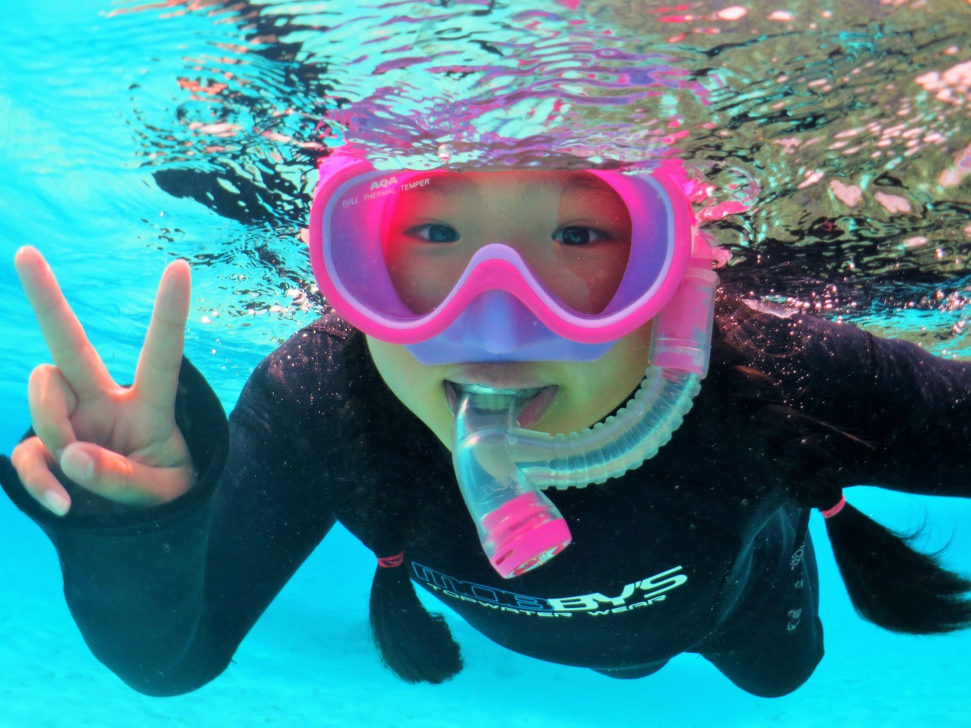 体験ダイブコース 体験ダイブは10才から参加OK。初心者が楽しめるコースです。