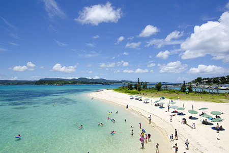 沖縄旅行に行く人必見！7月～10月中旬の服装・アイテム