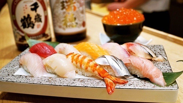 北海道から直送されてくる寿司ネタが人気。by「」