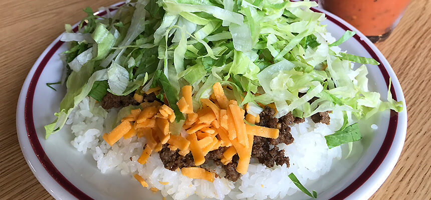 Taco rice is one of Okinawa’s signature dishes! Check out our list of seven popular taco rice restaurants.