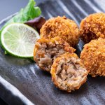 The bite-sized minced cutlets are very popular with children and women. The unknown texture is something that you want to experience again!