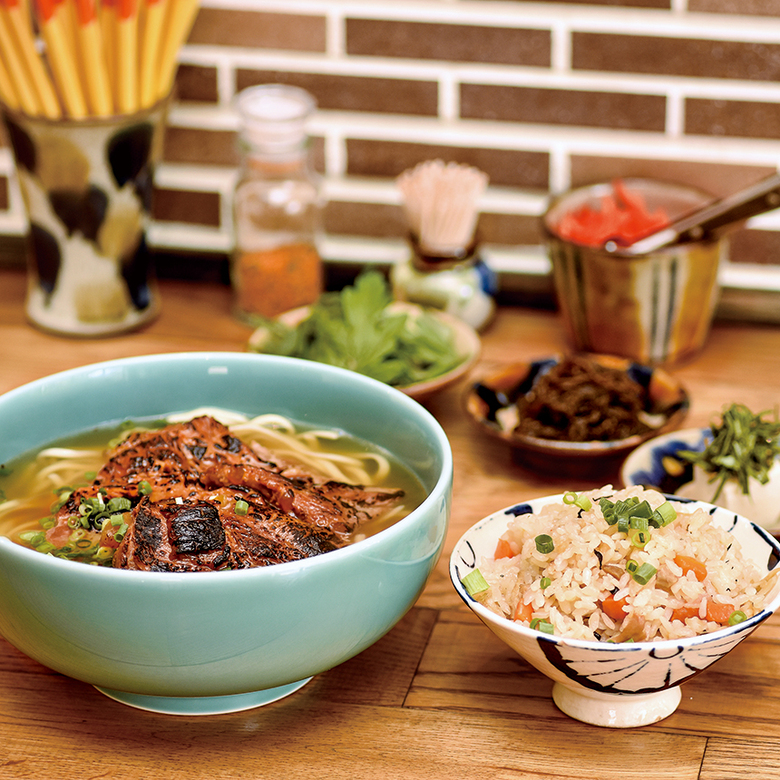 OKINAWA SOBA EIBUNの沖縄そば