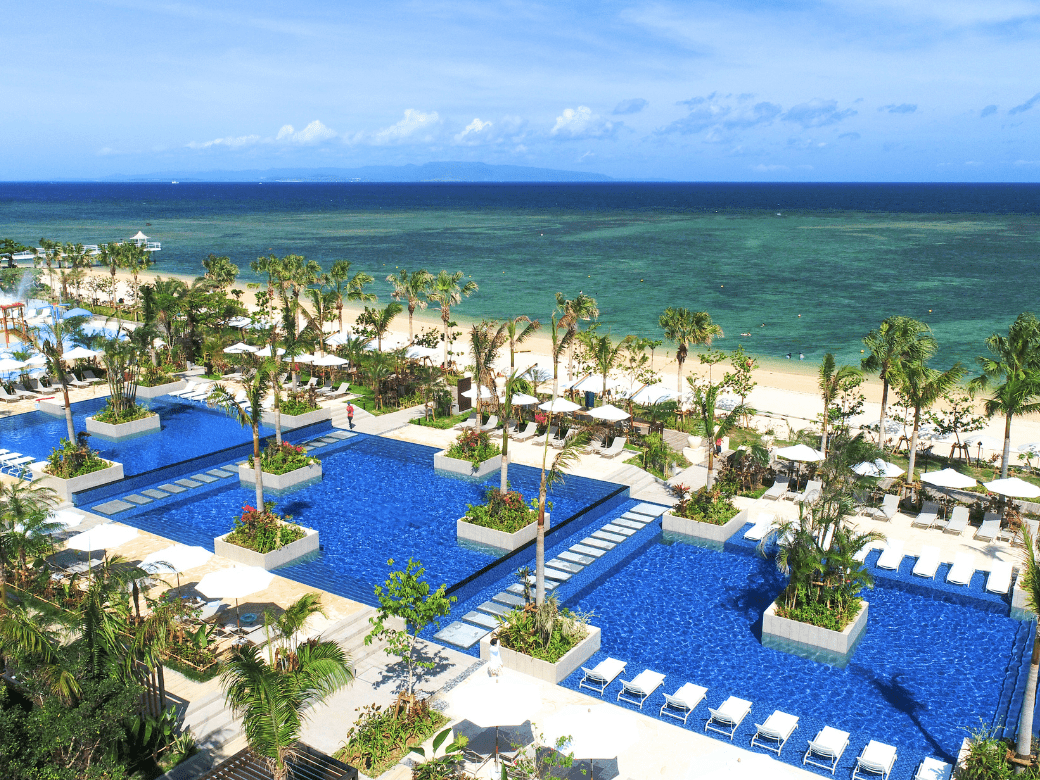 フサキビーチリゾート_ビーチサイドプール