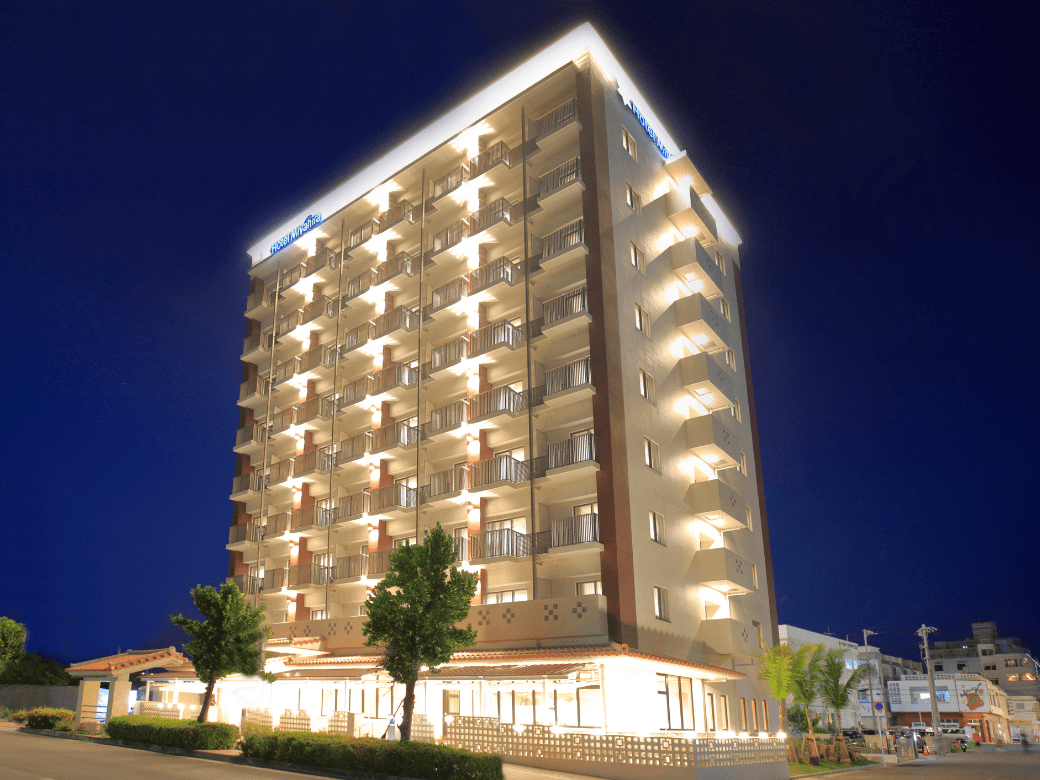 南の美ら花ホテルミヤヒラ_美崎館_夜の外観