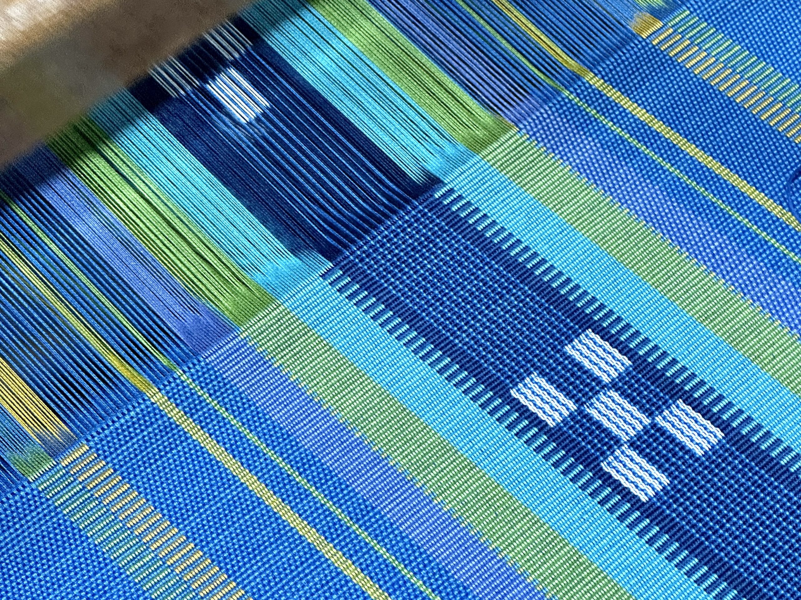 石垣島の美しい織物、みんさー織　アップ画像