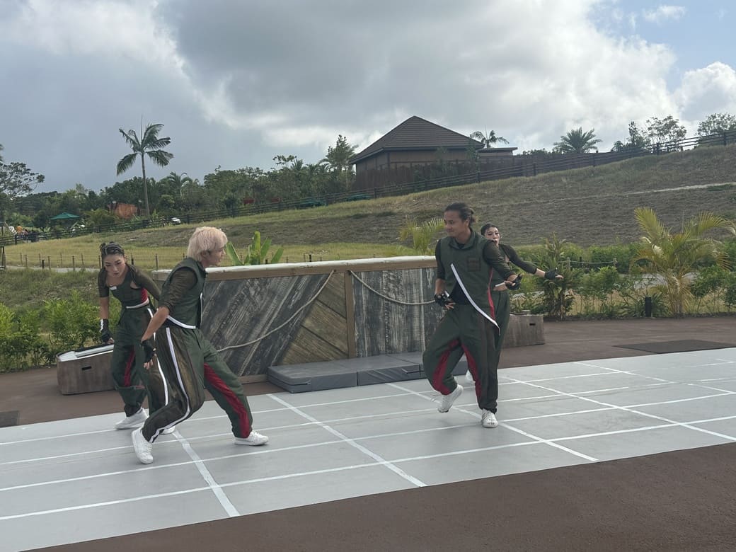 ジャングリア沖縄_突然始まるエクストリームアクロ