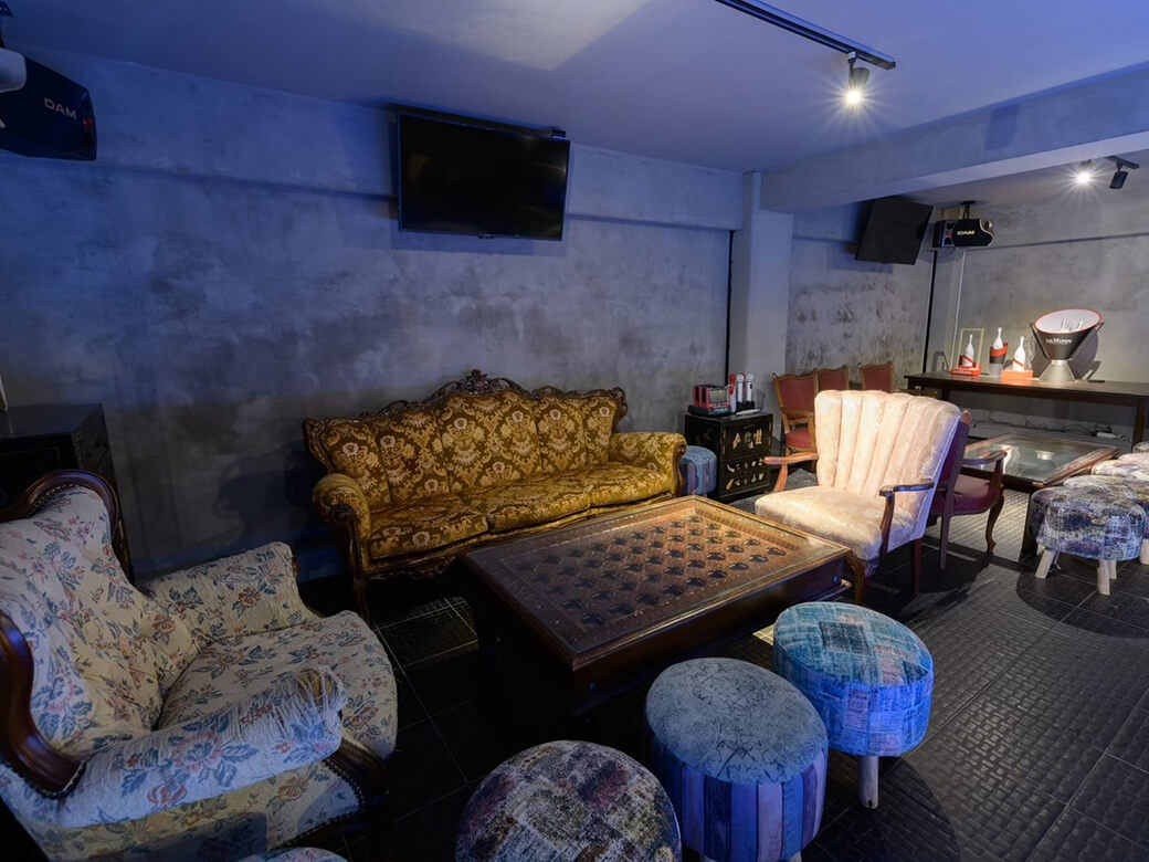 Voyager Stand Okinawa3