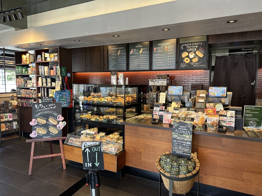 スターバックス コーヒー 那覇国際通り店‗内観