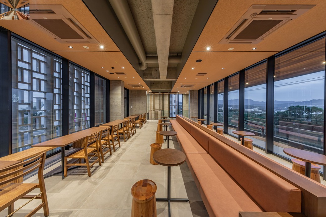スターバックス コーヒー 沖縄本部町店(内観)